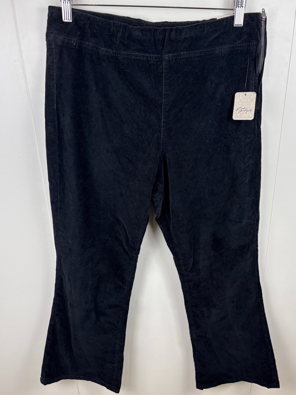 NWT We the Free In My Feelings Crop Boot Mid Rise Black Velveteen sz M Jeans - Picture 3 of 10